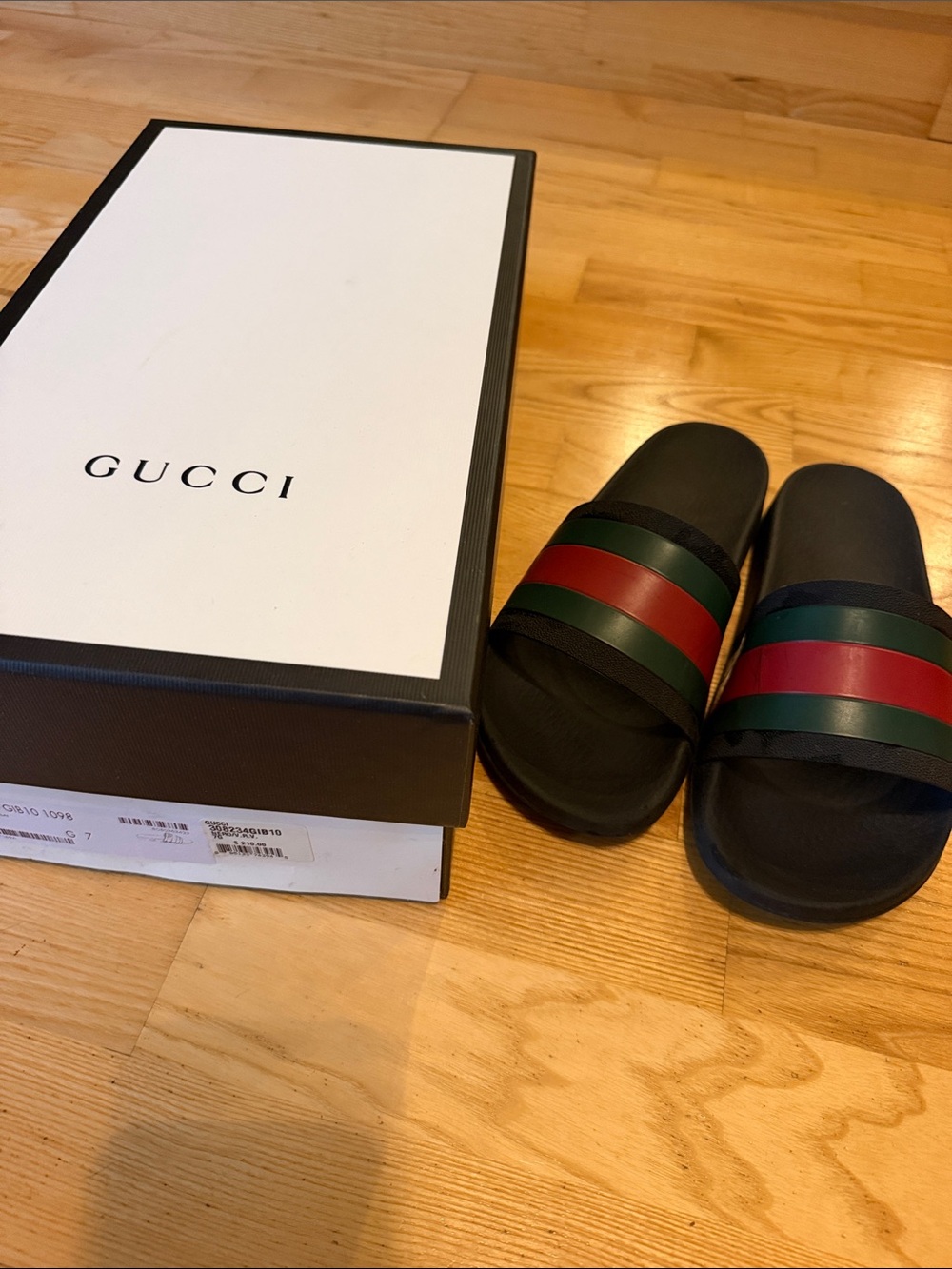 Gucci Black Men’s Slide Sandals with Green and Red Stripes